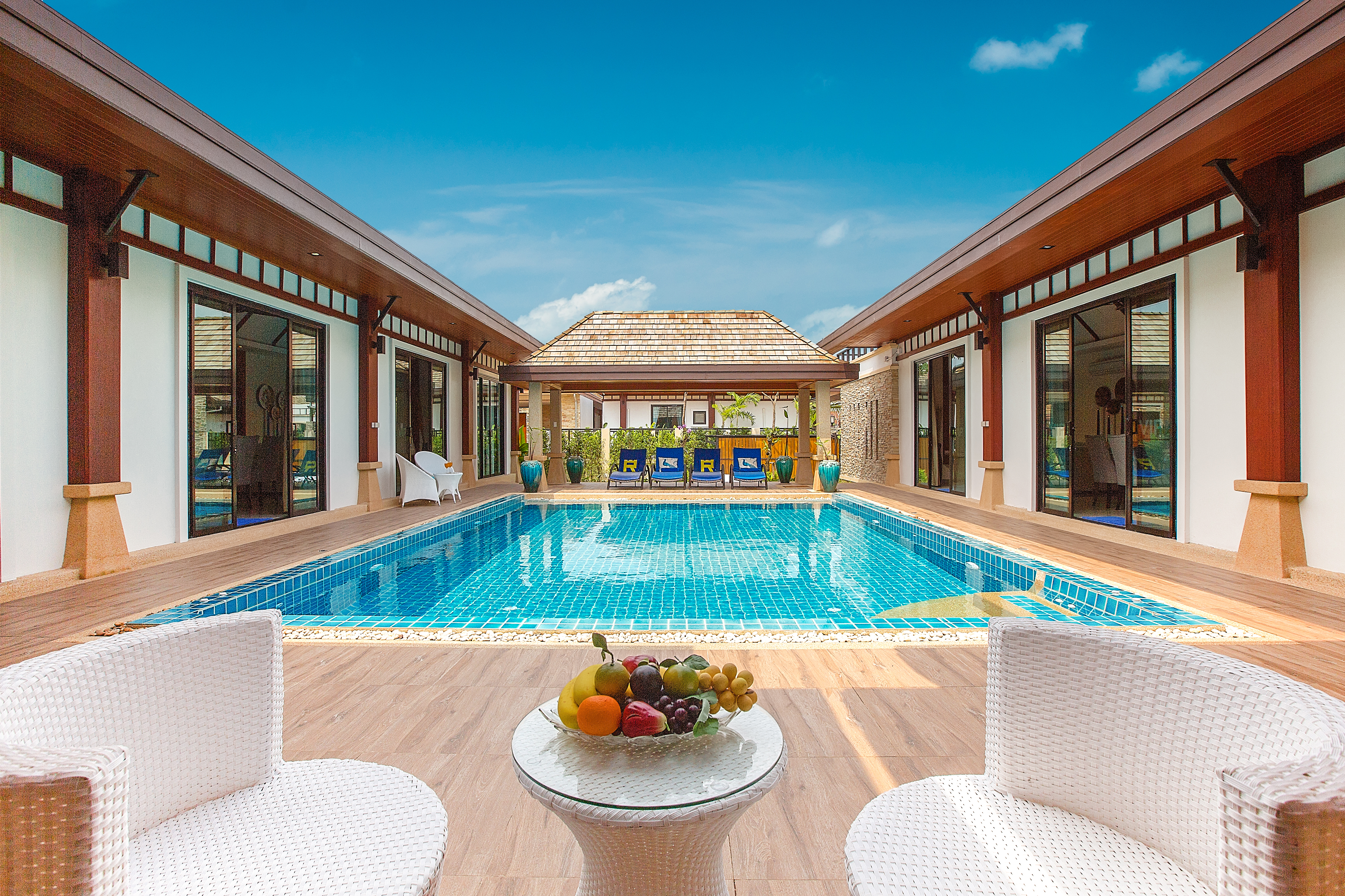 large villas for rent in phuket